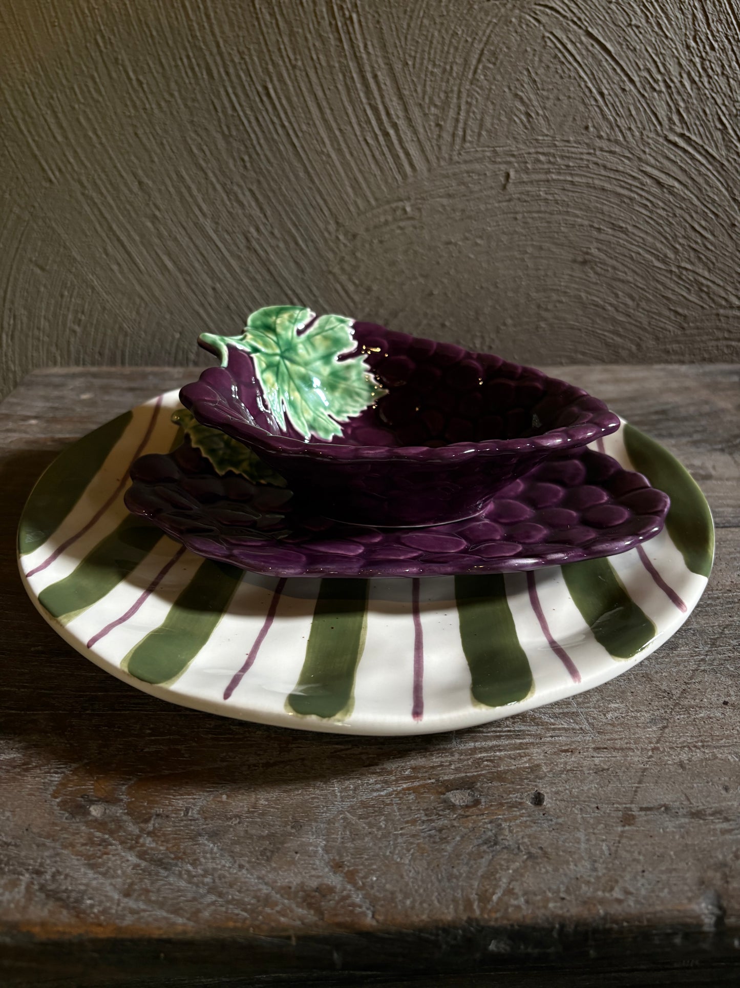 Bordallo dessert plate grapes