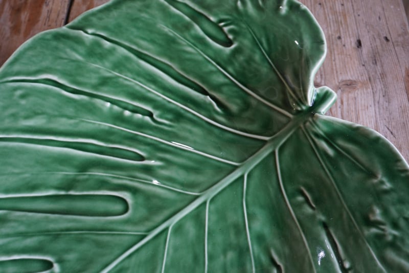 Leave swiss cheese - Bordallo Pinheiro