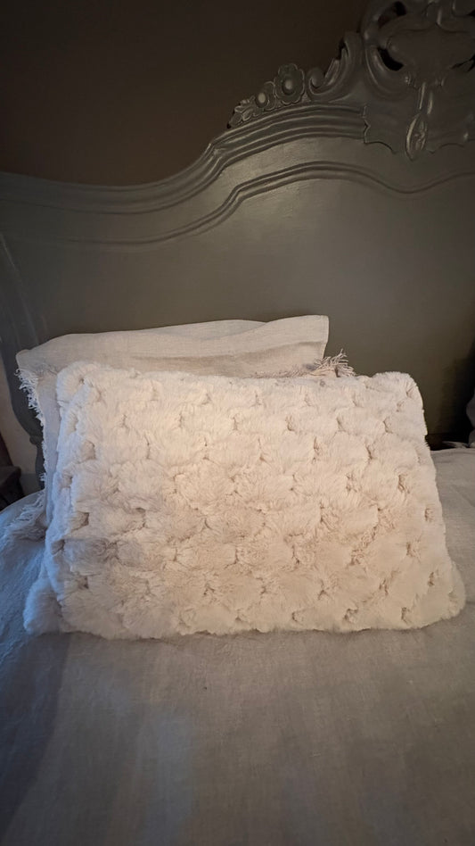 Kussen imitatie bont 40 x 60 cm