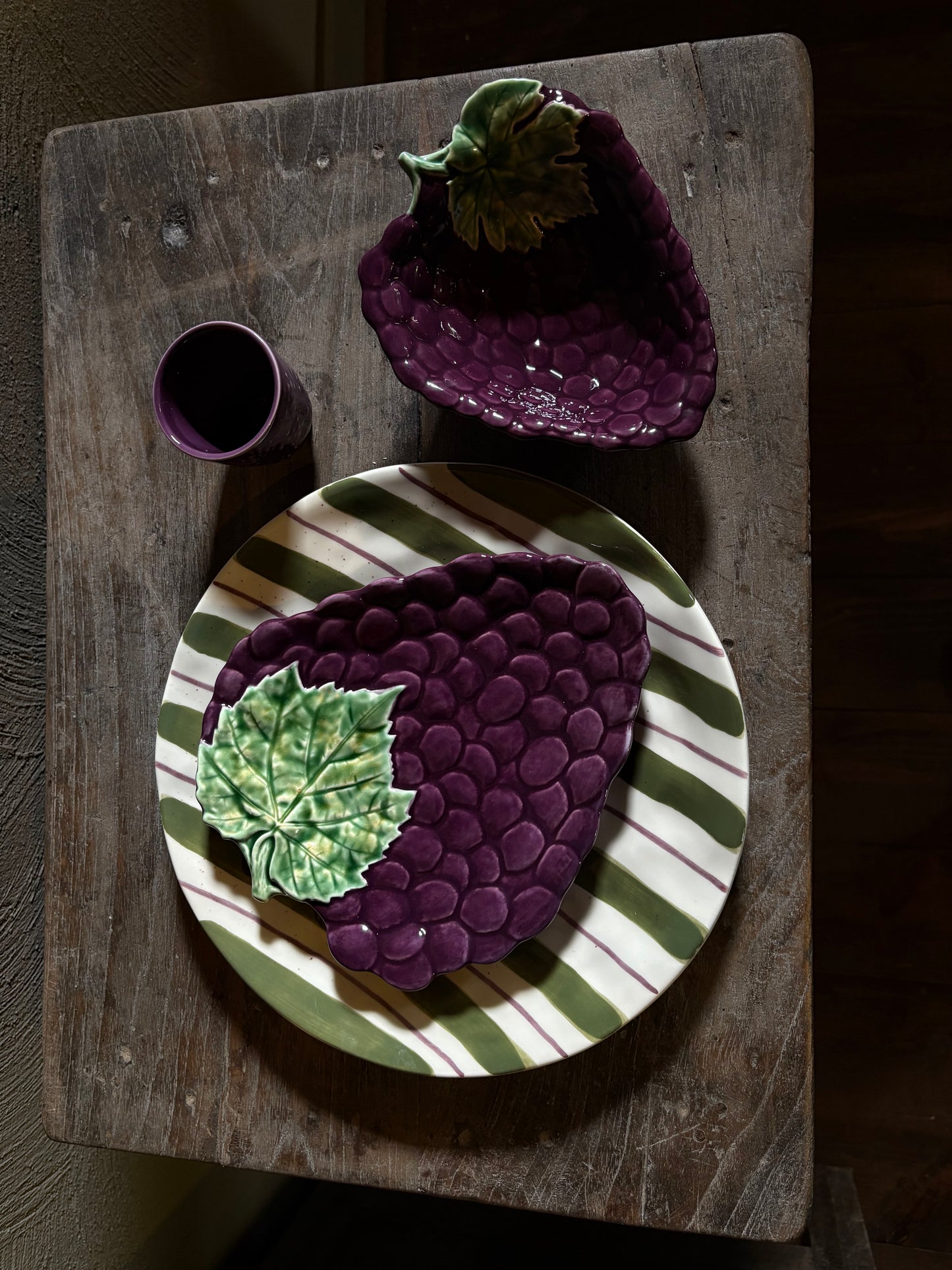 Bordallo dessert plate grapes