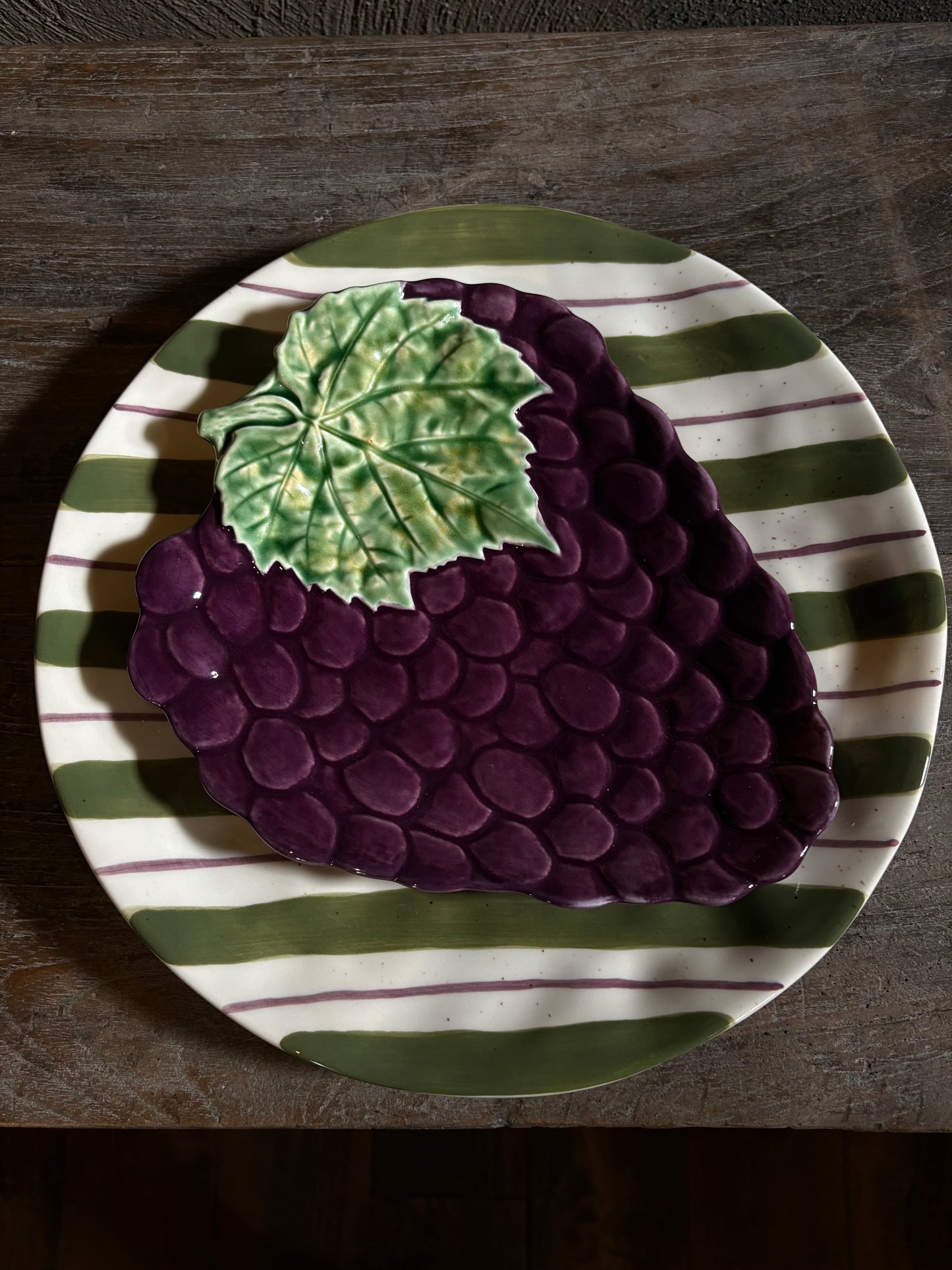 Bordallo dessert plate grapes