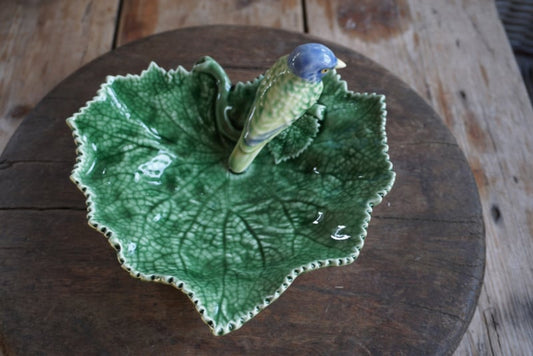 Appetizer plate with bird - Bordallo Pinheiro