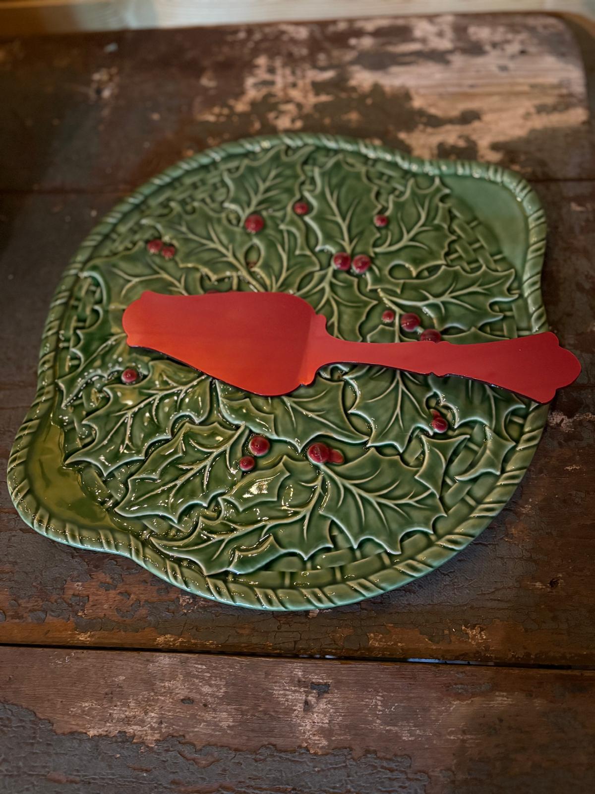 Cake Plate Holly - Bordallo Pinheiro