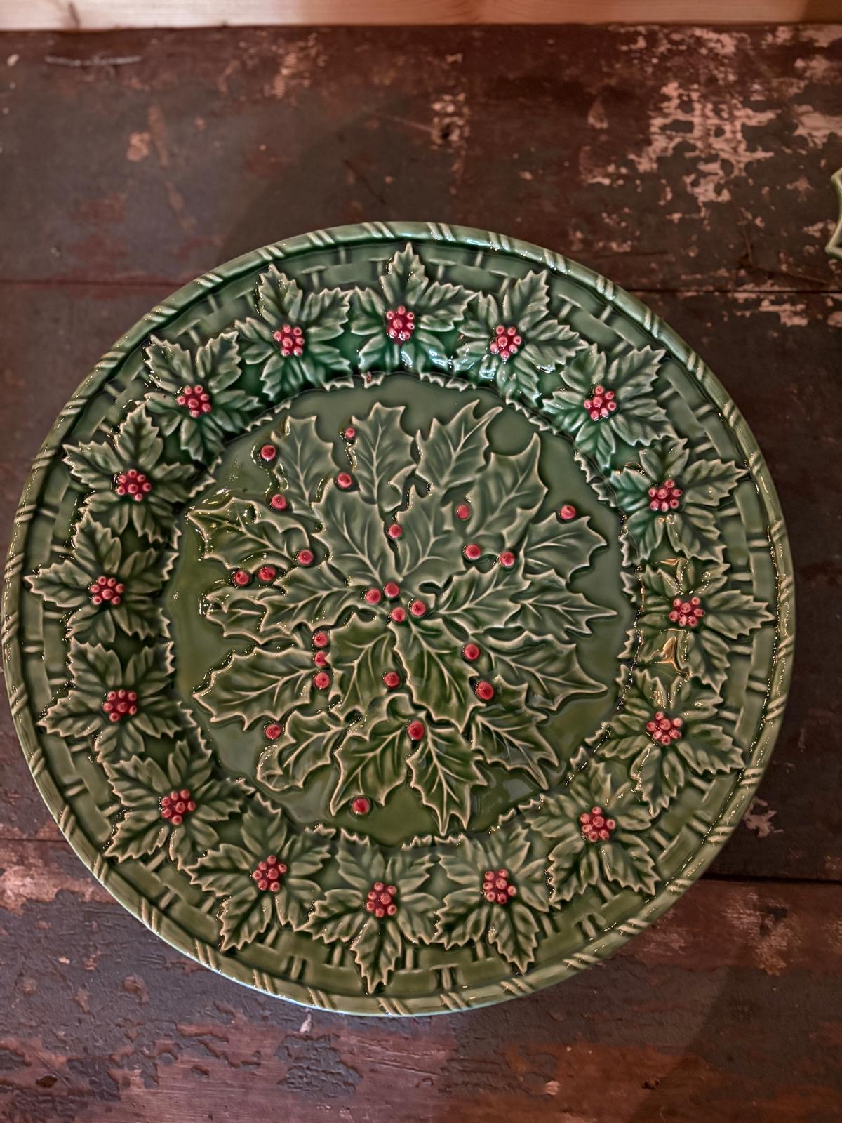 Dinner plate Holly - Bordallo Pinheiro