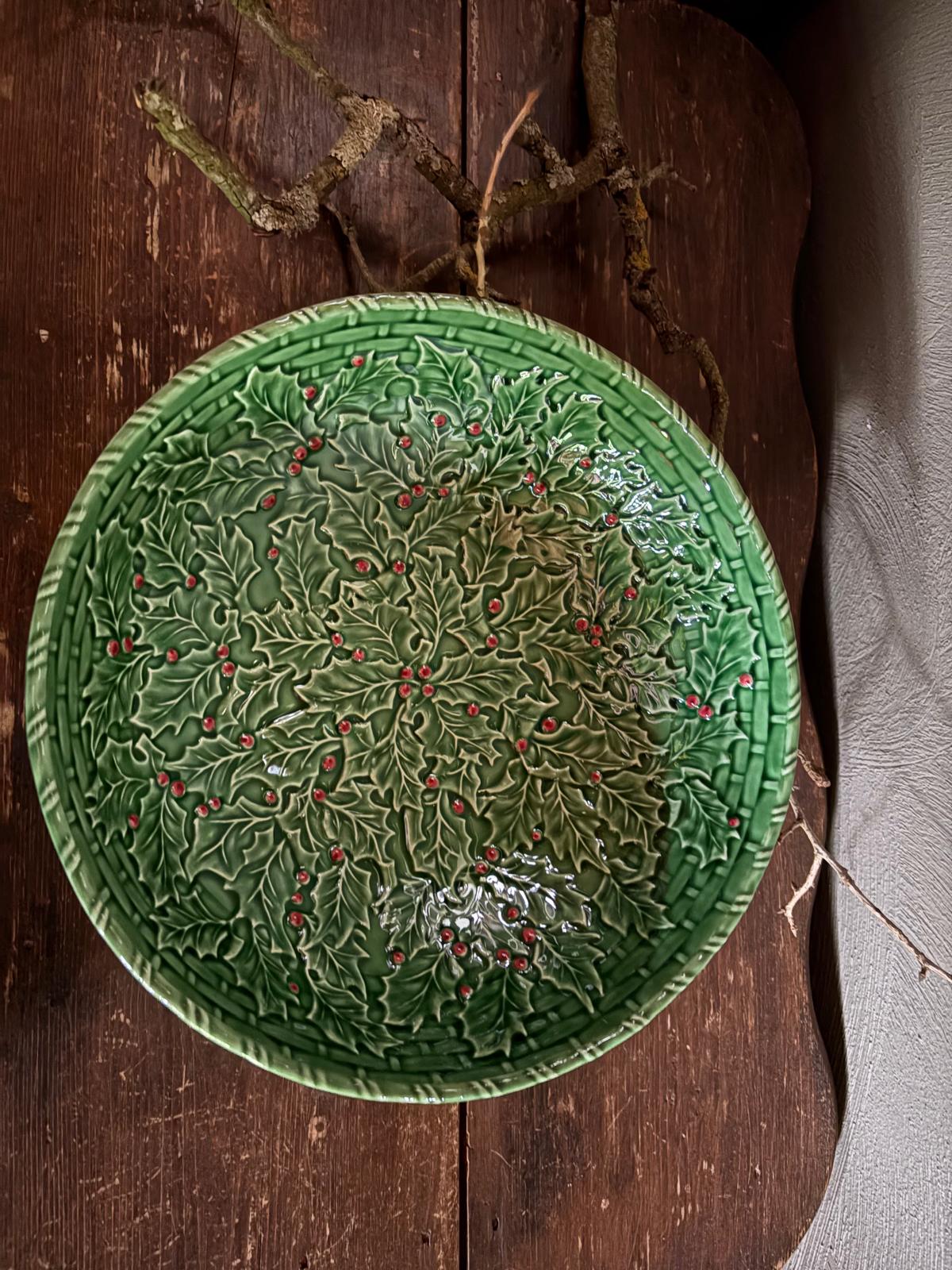 Holly Salad Bowl - Bordallo Pinheiro