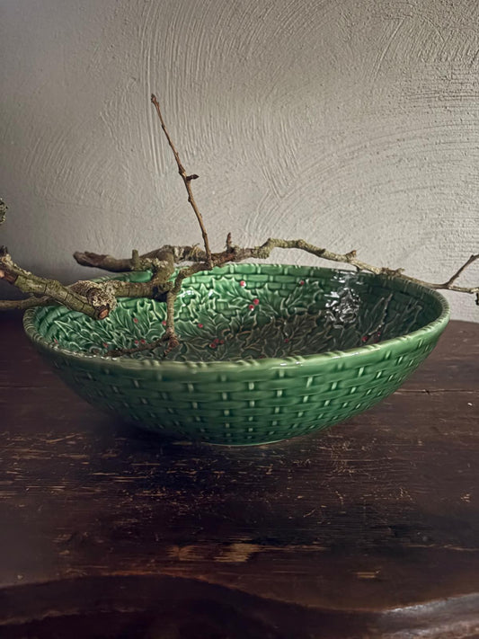 Holly Salad Bowl - Bordallo Pinheiro