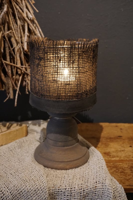 Windlicht met jute op voet